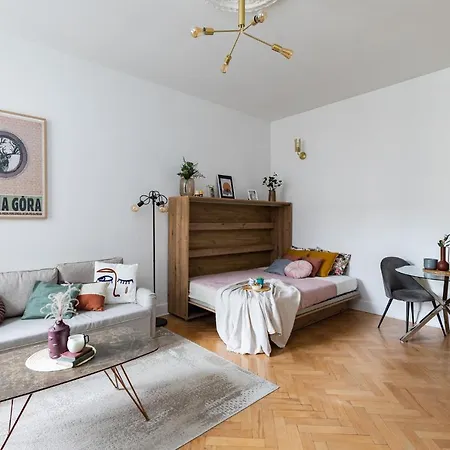 Superapart Krucza 47a * Varšava